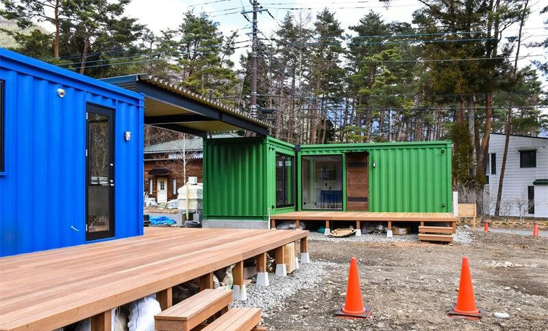 if you want to stand out, it will be a good choice to build a colorful container house