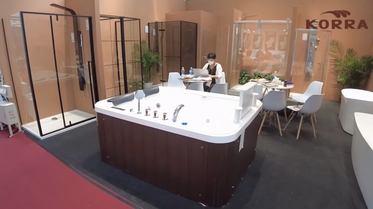 Fair Live_K1302 Freestanding Big Jacuzzi Massage Bathtub from Korra Bath Ware