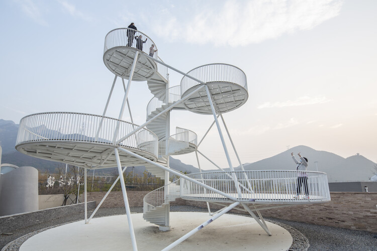 outdoor integral spiral staircase