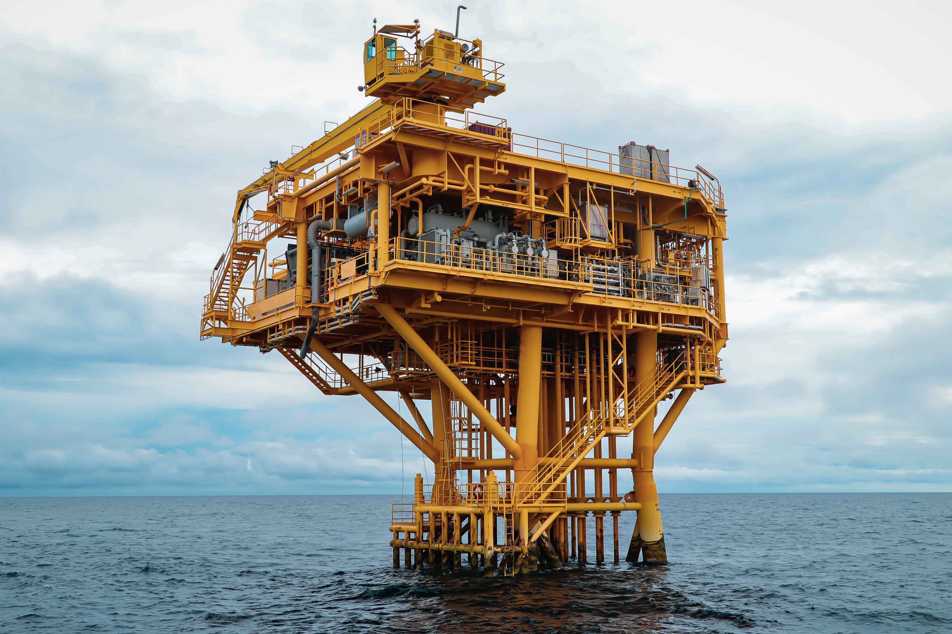 offshore-gulf-industry-rig-drill-oil-gas-production-petroleum (1) (1)