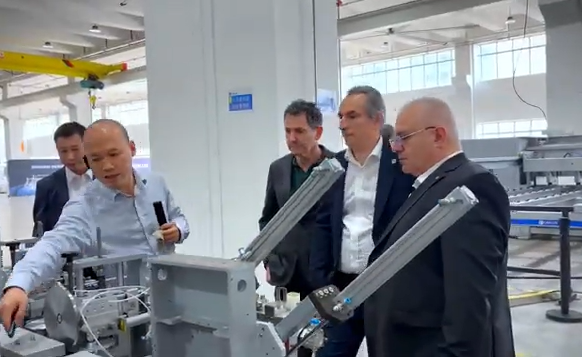 55b5d441ec9e079f5740fbe89906b8e3