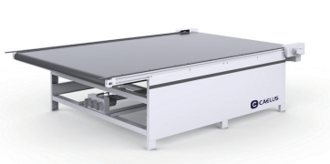 Panel Saw's Smart Saw Carriage Positioning System