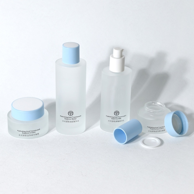 Facial toner bottle (1)