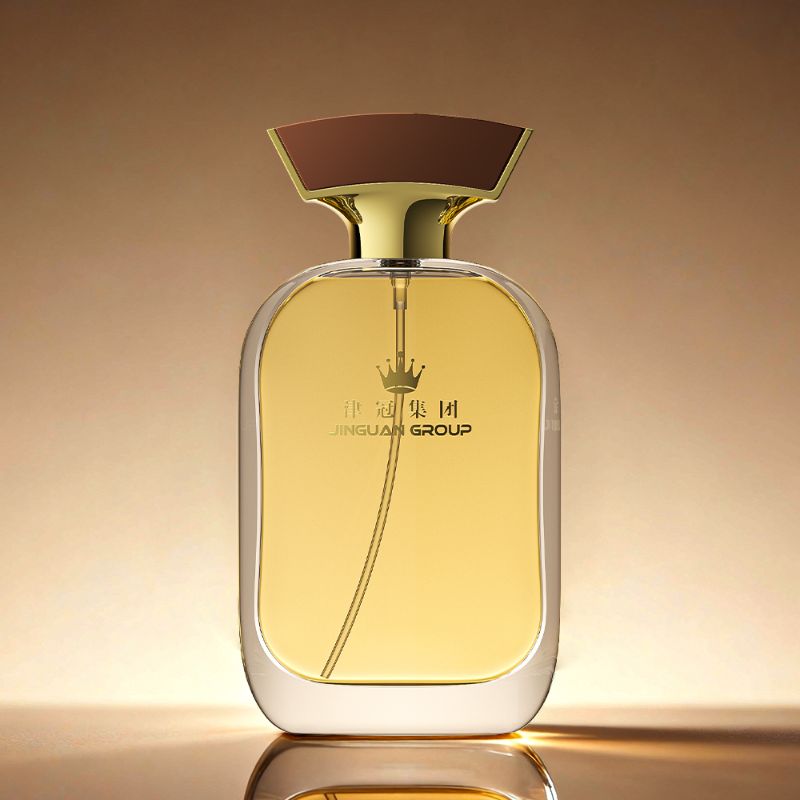 Golden Grace Curved Elegance Perfume Glass Bottle (1)