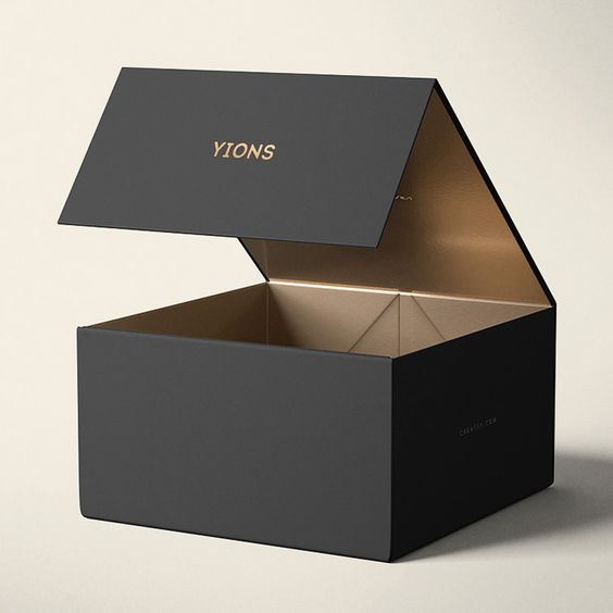 Black Custom Magnetic Gift Boxes