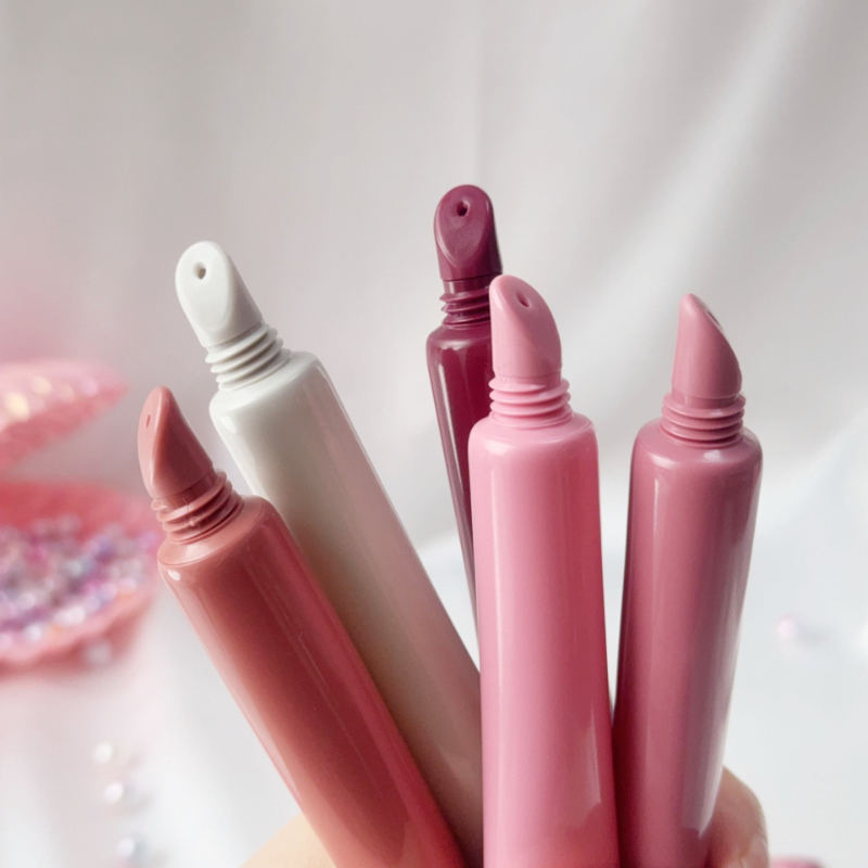 lipglosstube022603-4