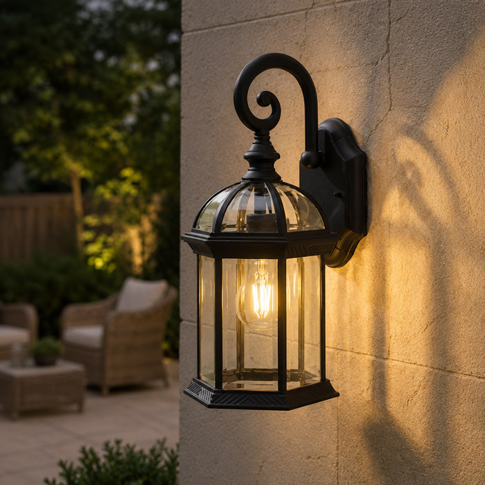 Aluminum wall garden light