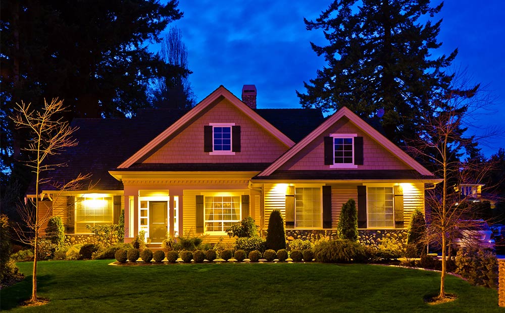 Battery-powered garden lights