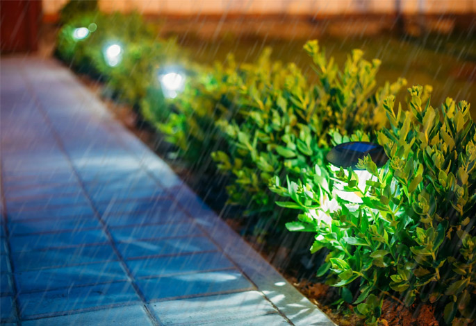 Landscape-light-Durable-Materials-for-Longevity
