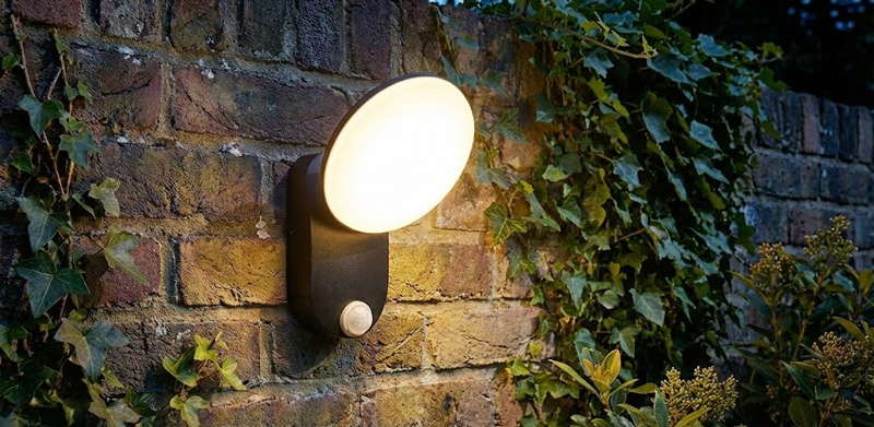Lumetro LM-W3101 Model Garden Wall Light