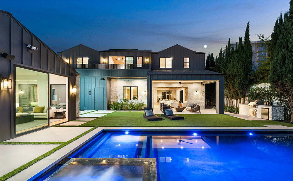 Outdoor garden lighting