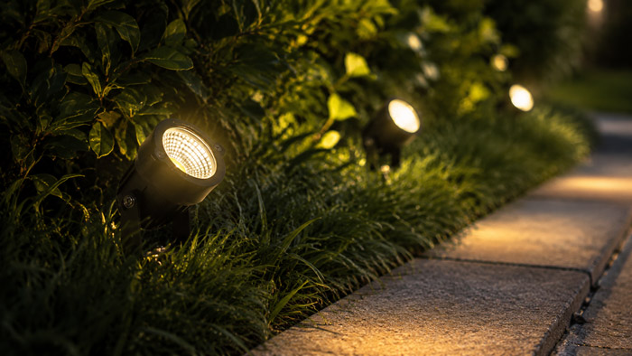 What-Are-the-Main-parts-of-a-Garden-Light