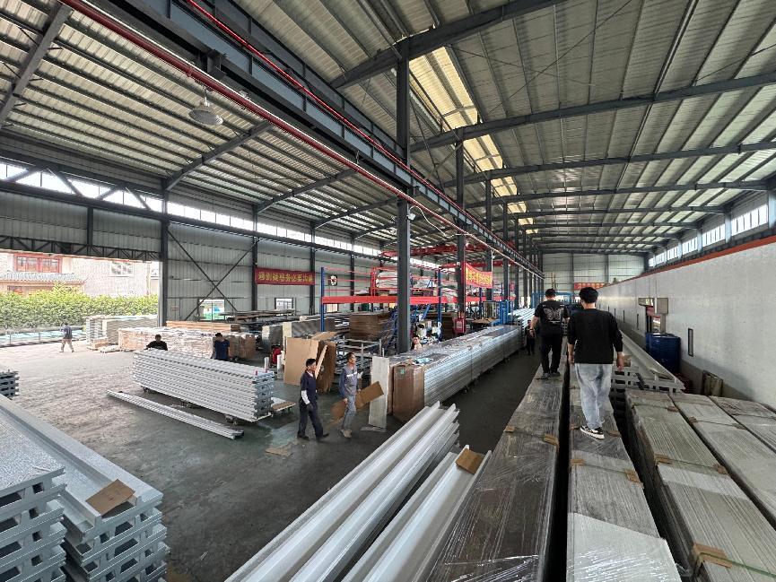 Garage Door Manufacturer & Supplier - Jinkai, a Right Factory