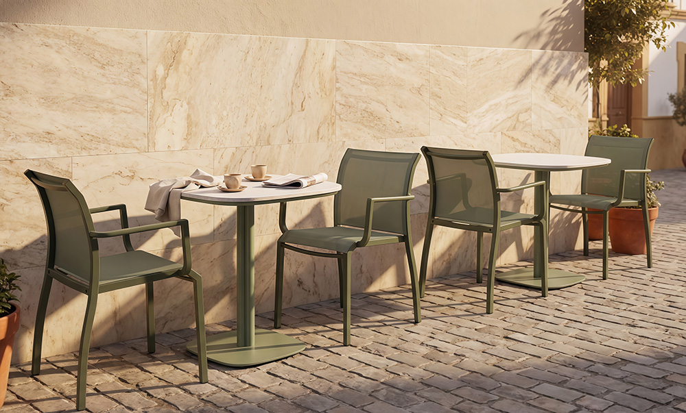 hospitality outdoor furniture material selection guide