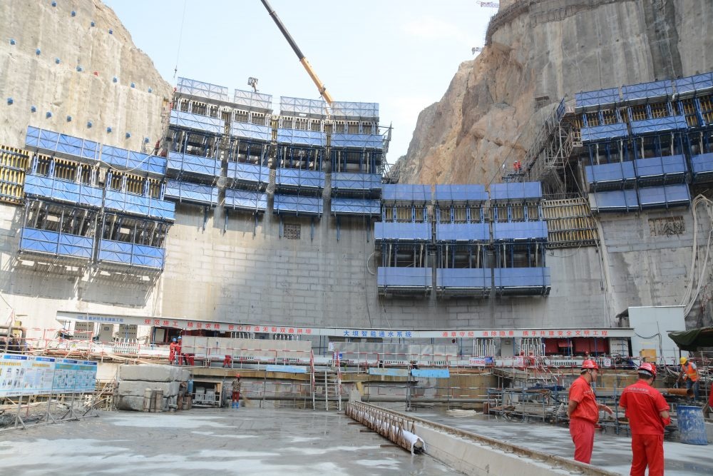 Dam Automatic Inclined Climbing Formwork System