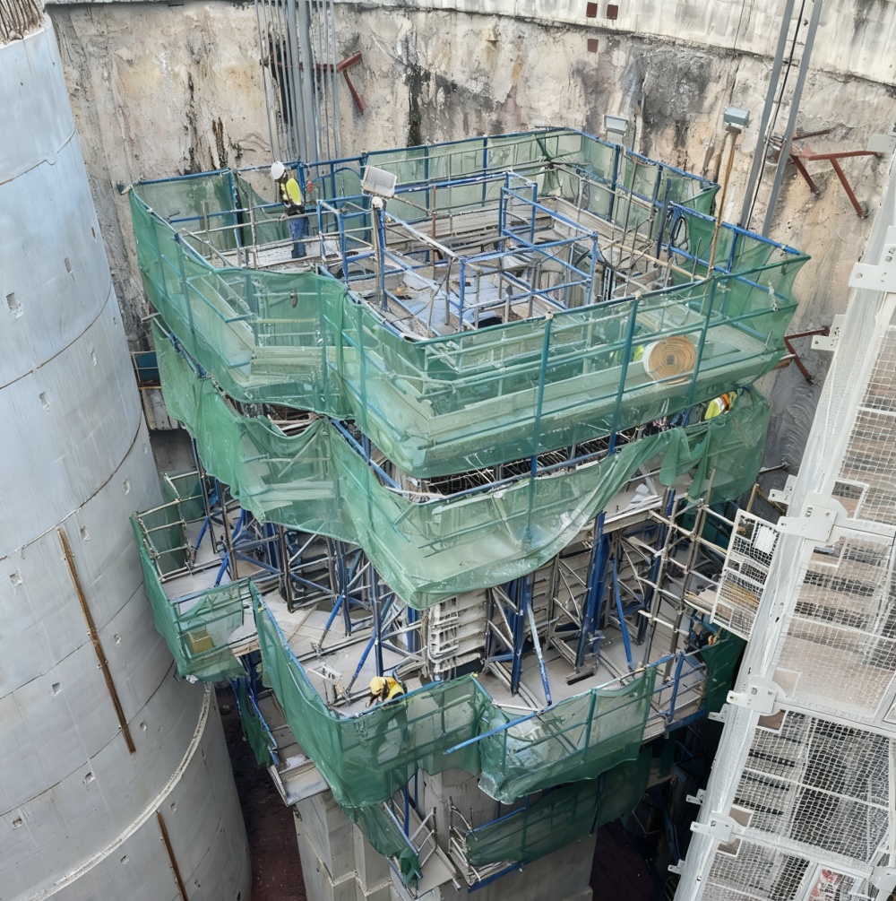 Shaft Automatic Climbing Formwork System1