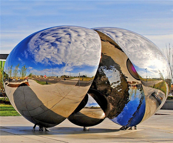 Mirror Stainless Steel Sculpture