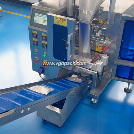 2 Heads Weighing Packing Machine-Nuts (4)