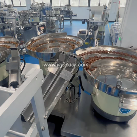 3 Bowls Counting Packing Machine-Pet Food (2)