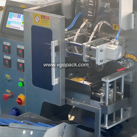 6 Bowl Counting Packing Machine-Hardware 3-side Seal Bag (4)