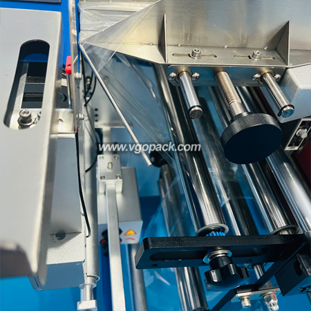 Horizontal Bottom Film Flow Pack Machine-Vegetable Pillow Bag (12)
