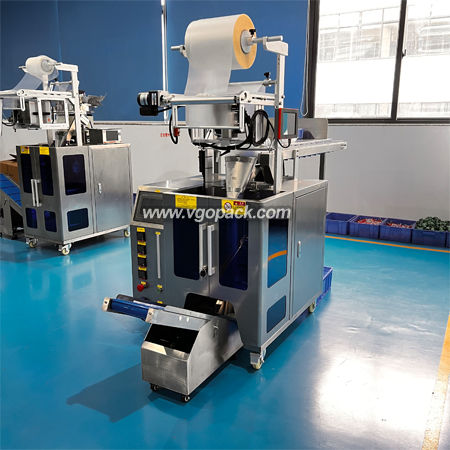 Semi Automatic Packing Machine with Manual Feeding Belt-Soup Seasoning Bag (1)