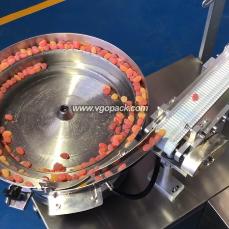 Single Bowl Counting Packing Machine-Gummy Candy Triangle Bag (1)