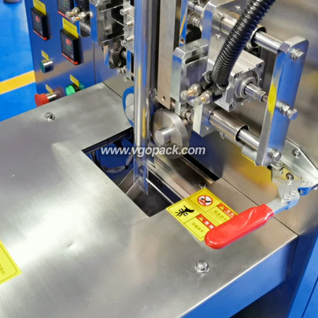 Single Bowl with Belt Conveyor Counting Packing Machine-Plastic Parts (4)