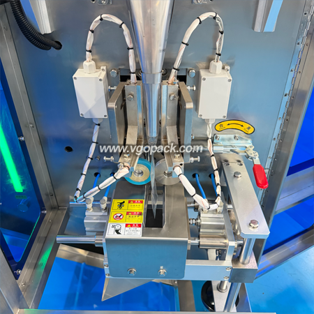 Single Vibration Bowl Counting Packing Machine with Dust Cover-Pill 3-side Seal Bag (14)