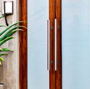 How to Choose the Right Door Pull Handle for Your Home