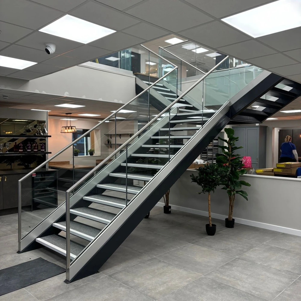 Aluminum U-Channel Glass Balustrade
