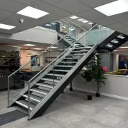 2025 Glass Railing Trends: Frameless, Smart, and Sustainable Solutions