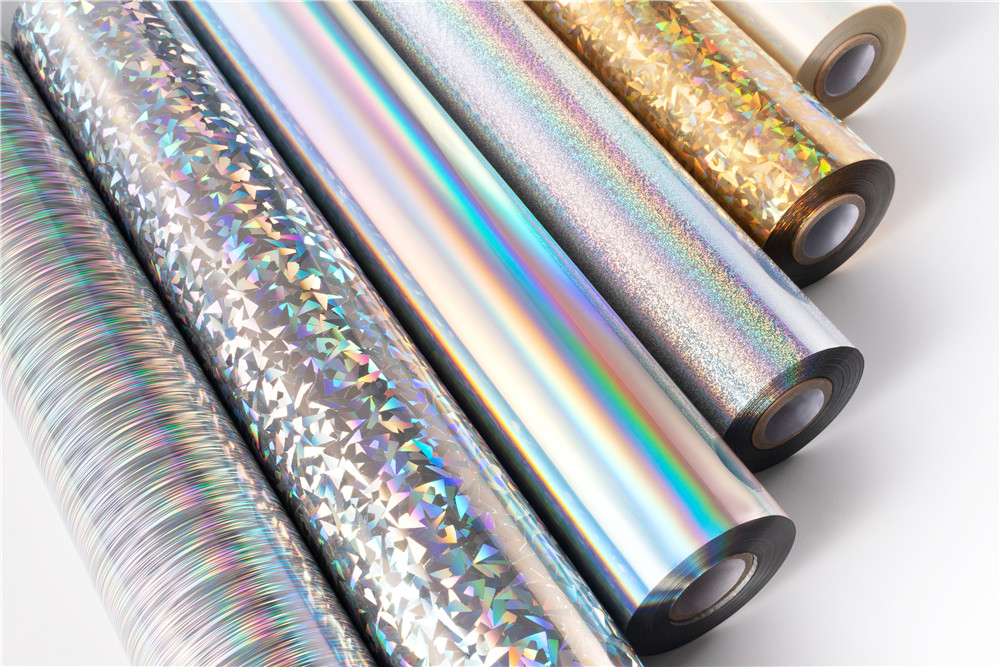 Holographic Foil vs. Traditional Metallic Foil