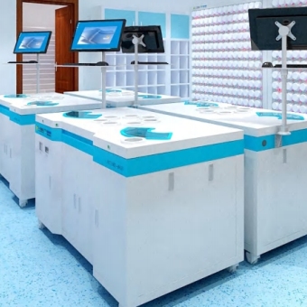 Smart Traditional Chinese Medicine Pharmacy vs. TCM Pharmacy