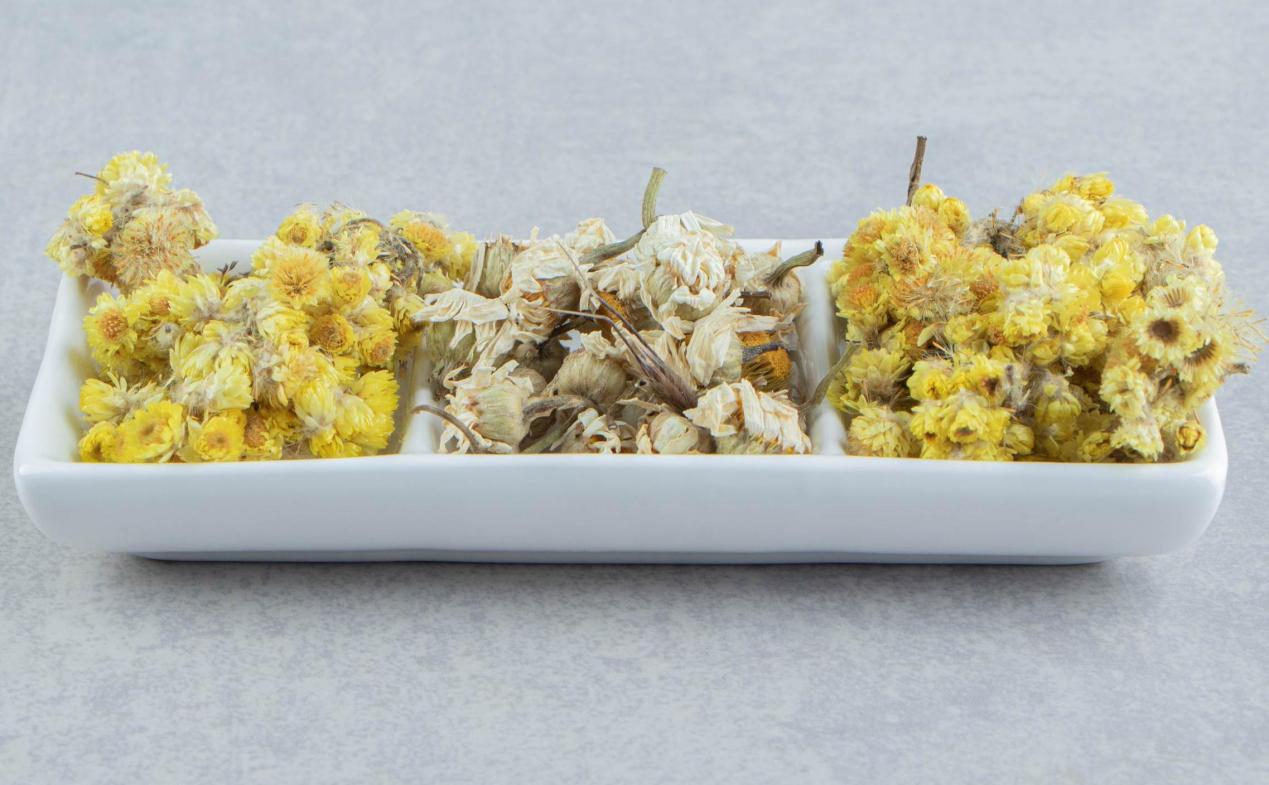 Chrysanthemum Tea in Chinese Herbal