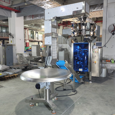 Full Automatic Smart Snacks Packing Machine Sweets Potato Chips Chocolate Beans Packaging Machine