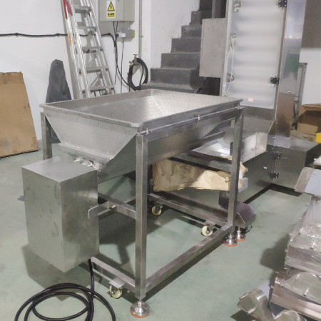 Bucket Conveyor for Meat Exporter